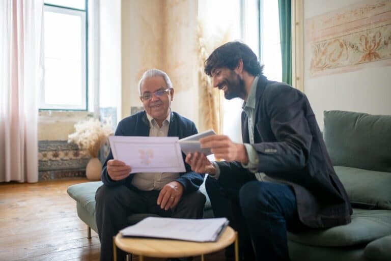 Wie man bei Versicherungen Geld sparen kann und worauf es bei der Auswahl der richtigen Versicherung ankommt – Minimum 900 Wörter, Zielpublikum in Österreich